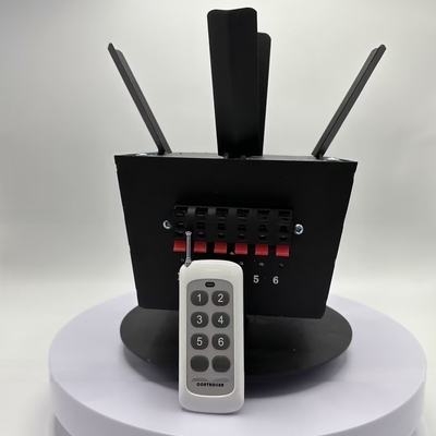 IP55 Fuochi d'artificio rotanti Fontana di macchine di controllo remoto sequenziale wireless 500m Fuochi d'artificio sistema di accensione