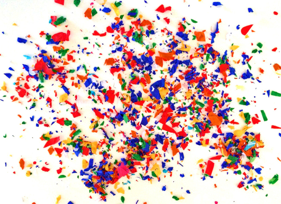 Il genere sicuro rivela l'effetto del fumo colorato del cannone confetti