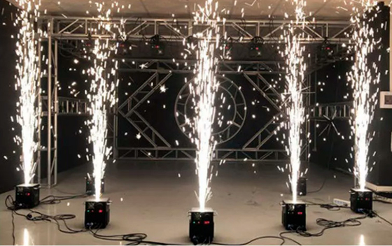 DMX Potere di titanio elettrico Sparklers freddo Stage Fontana fuochi d'artificio pirotecnica Spark Dancing Machine