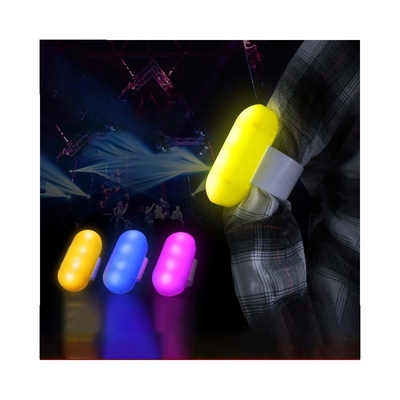 Feste Grandi Eventi Logo personalizzato Illumina i braccialetti Controllo remoto LED Braccialetti luminosi