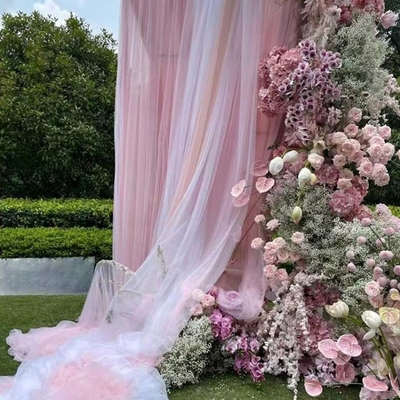 Tessuto di Tulle in poliestere su misura Tintura morbida Colore puro per la decorazione di nozze all'aria aperta